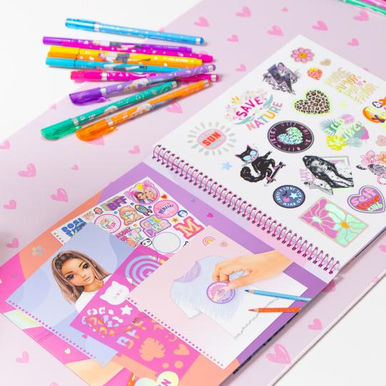 TOPModel T-Shirt Designer Colouring Book