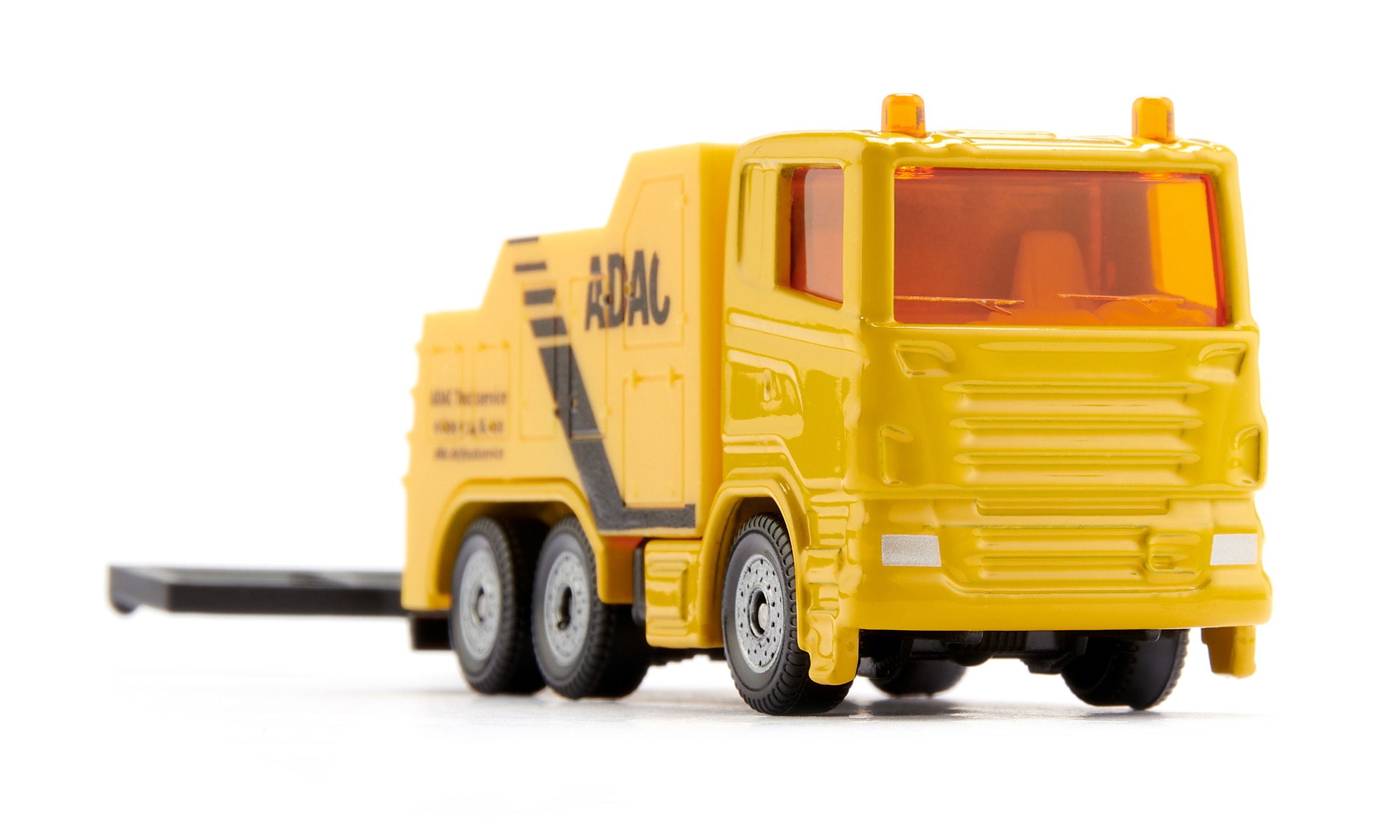 1:87 ADAC Tow Truck