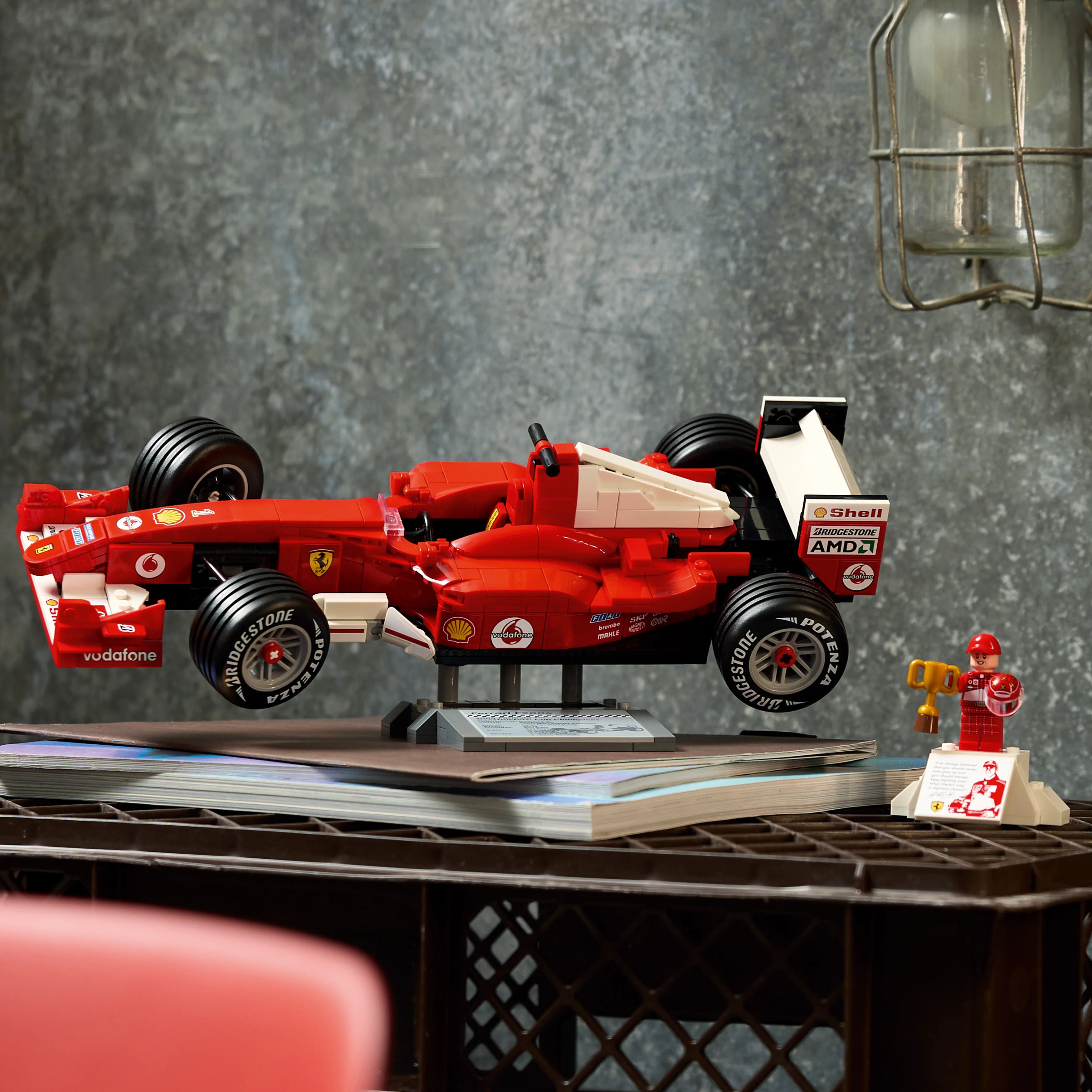 LEGO Icons Ferrari F2004 & Michael Schumacher 11375
