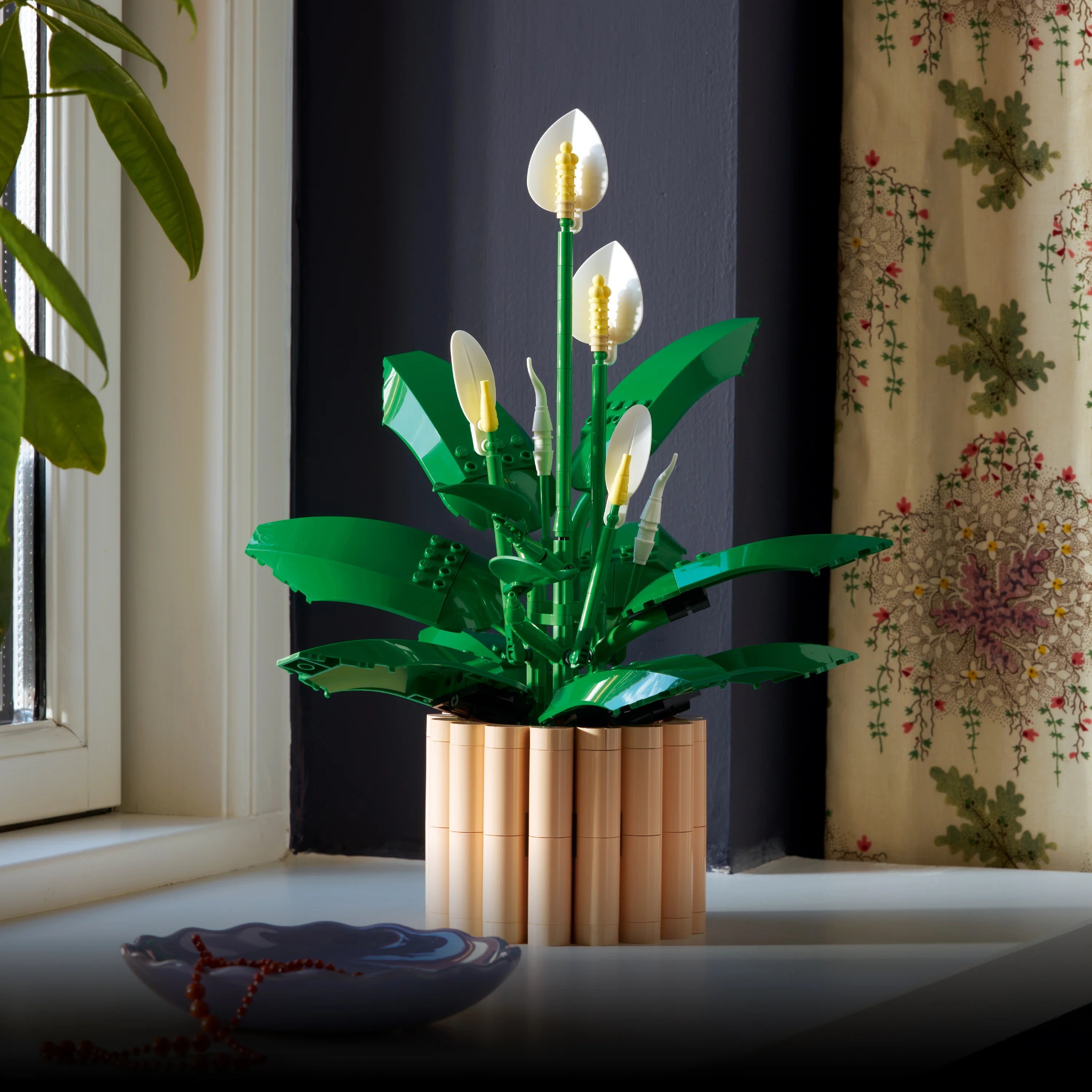 LEGO Botanicals Peace Lily Flower Decor Set 11504