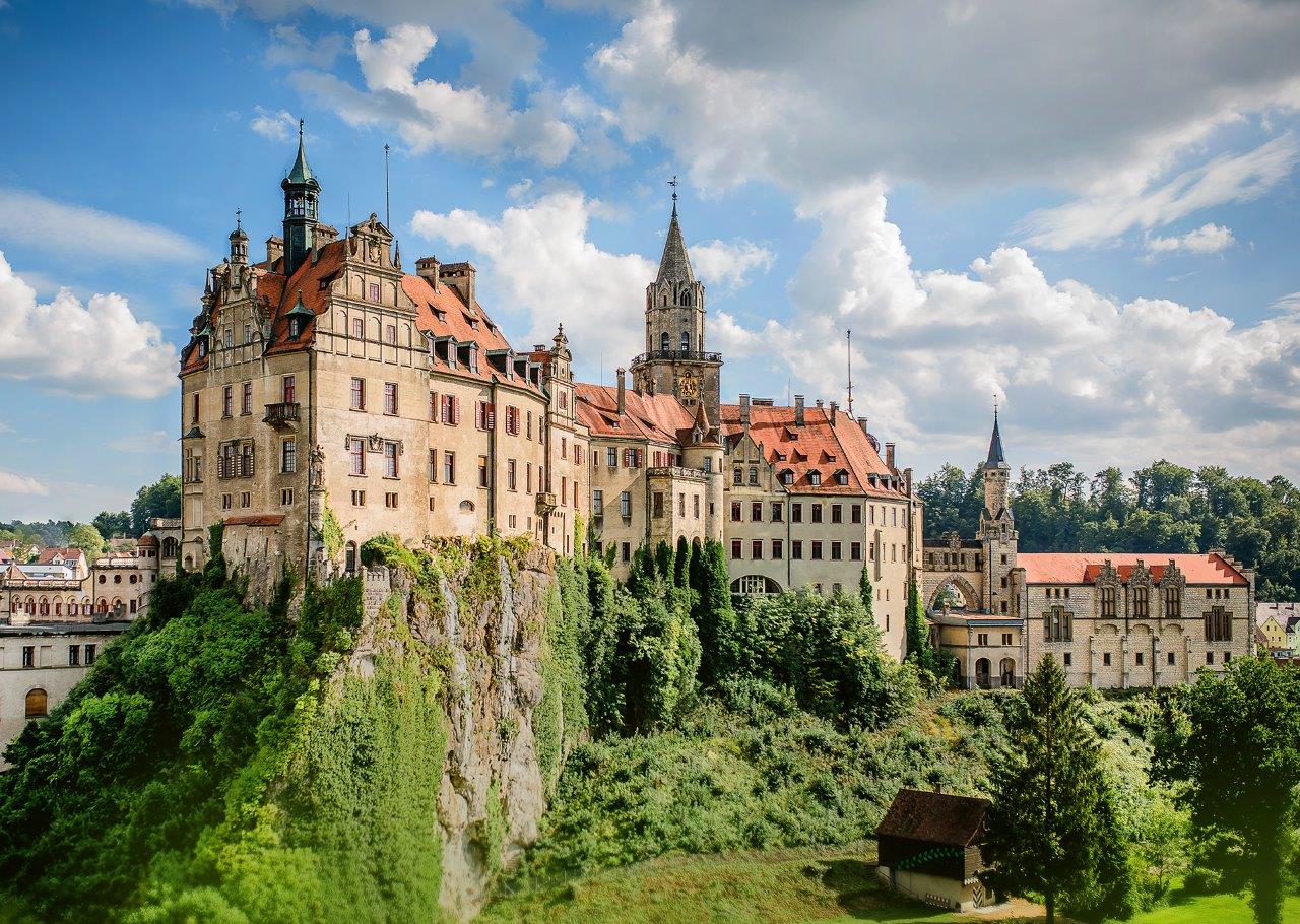 Ravensburger Sigmaringen Castle 1000 Piece Jigsaw Puzzle