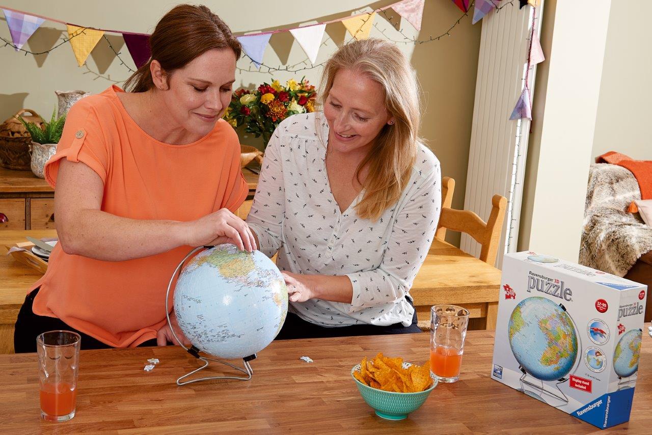 The World on V-Stand 3D Puzzle, 540pc