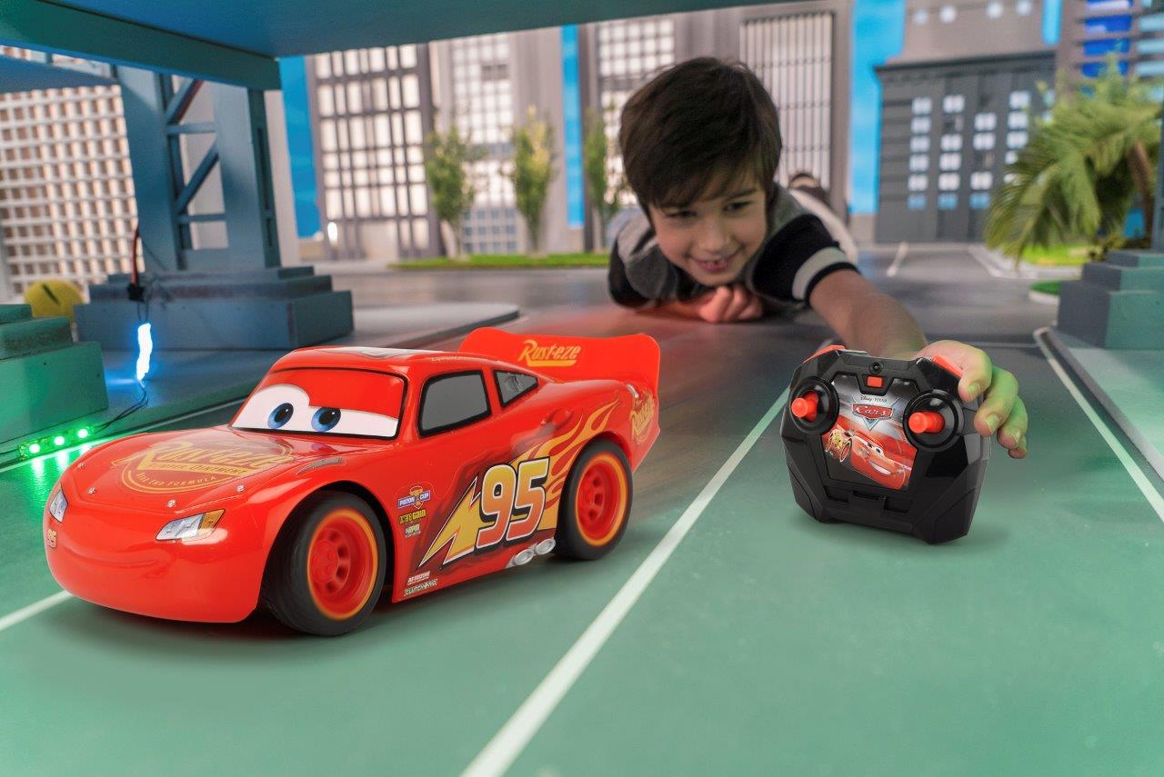 Cars Turbo Racer Lightning McQueen RC Vehicle