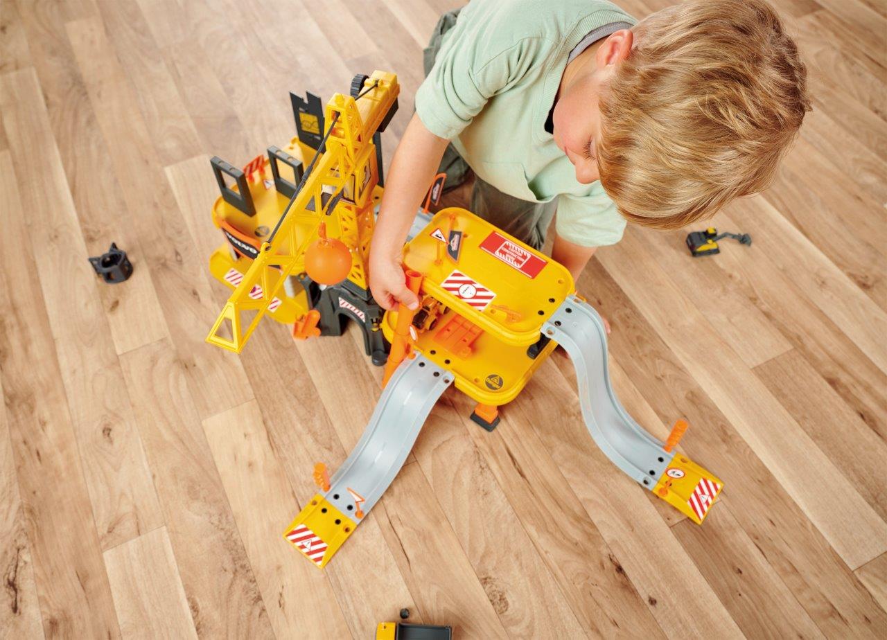 Majorette Creatix Volvo Construction Playset and 5 Vehicles