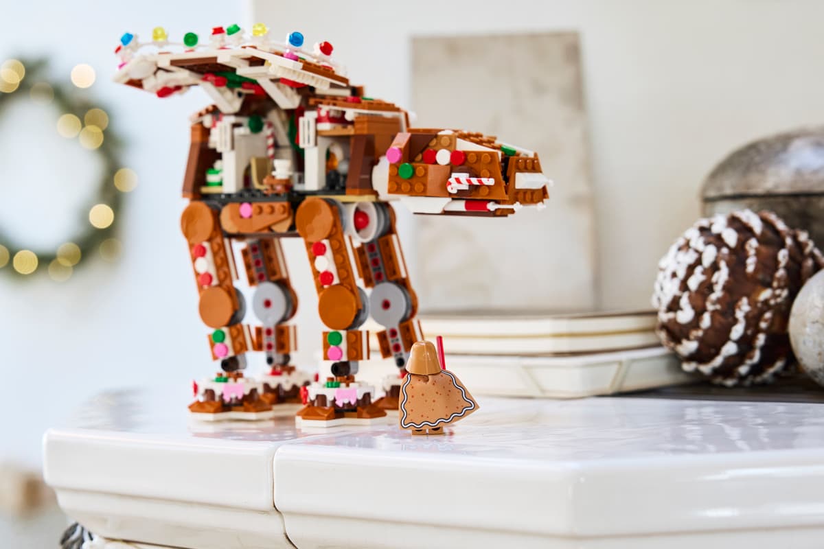 LEGO Star Wars Gingerbread AT-AT Walker Building Set 40806