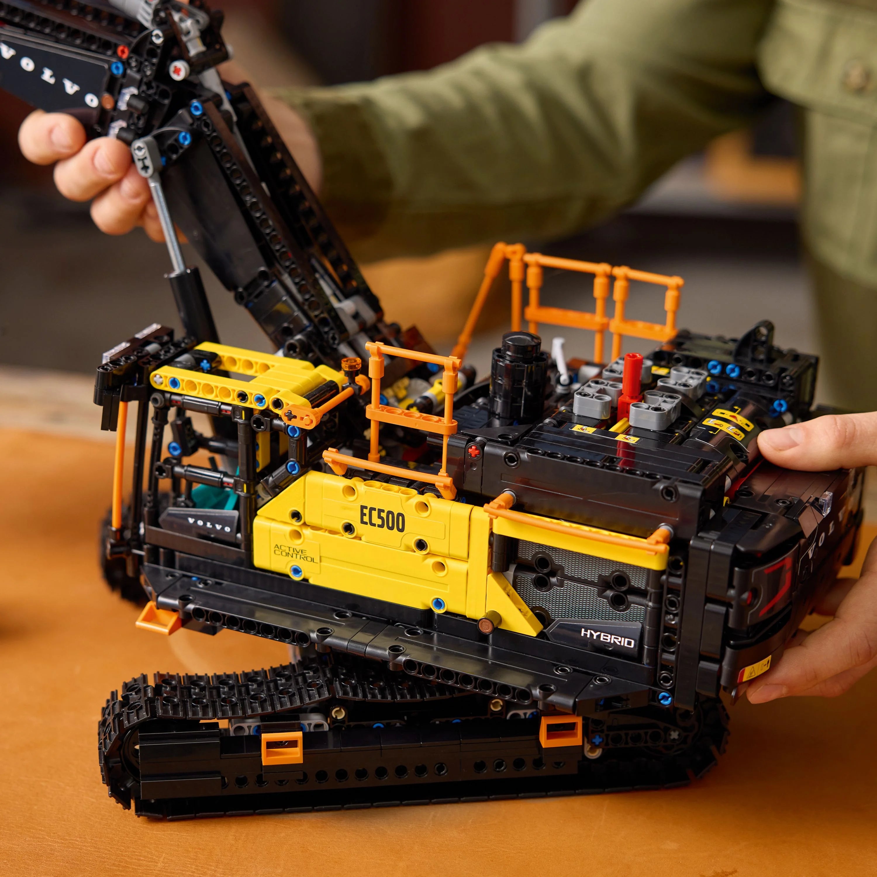 LEGO Technic Volvo EC500 Hybrid Excavator Set 42215