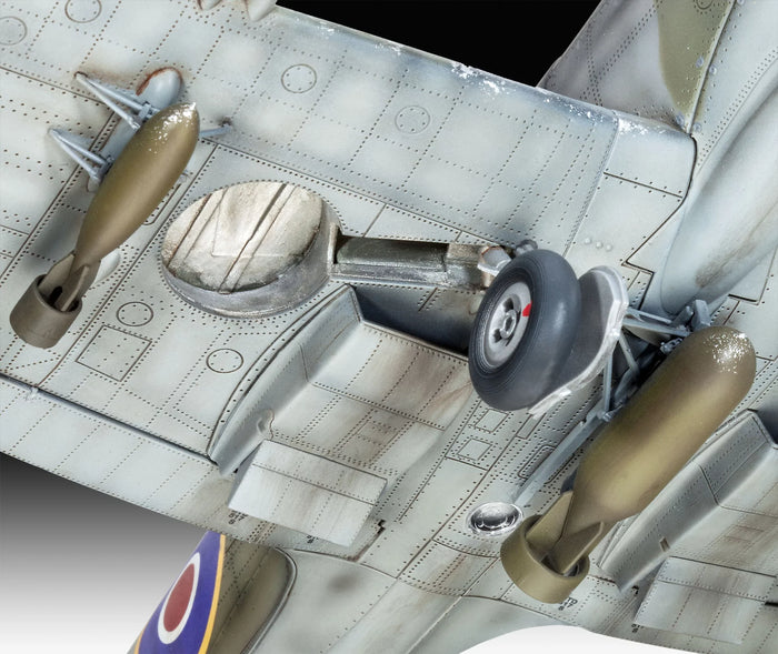 Revell Model Set Supermarine Spitfire Mk.IXc Plastic Model Kit