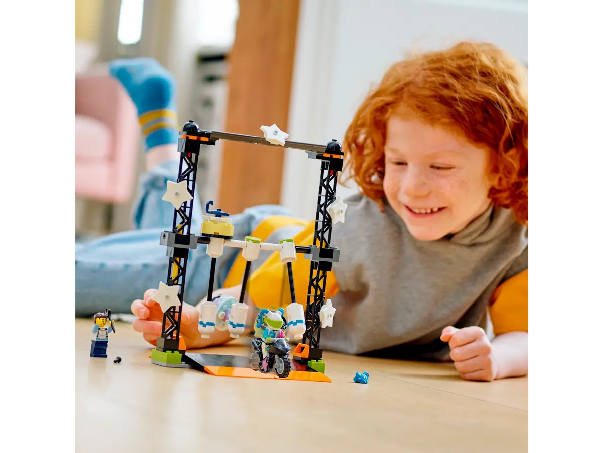 LEGO City The Knockdown Stunt Challenge 60341