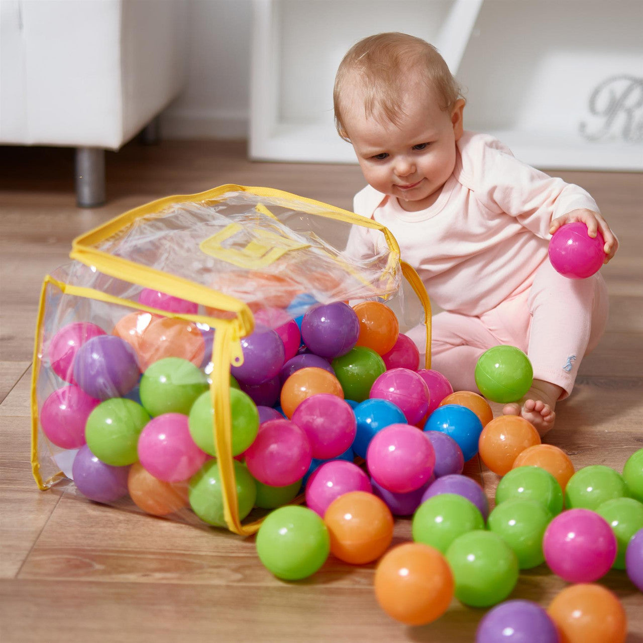 200 Soft Plastic Coloured Balls