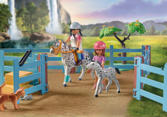 Playmobil 71351 Waterfall Ranch
