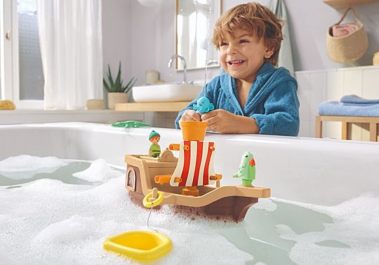 Playmobil 71769 Junior & Disney: Peter Pan's Pirate Ship