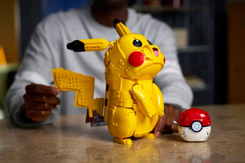 LEGO Pokémon Pikachu and Poké Ball Model Kit set 72152