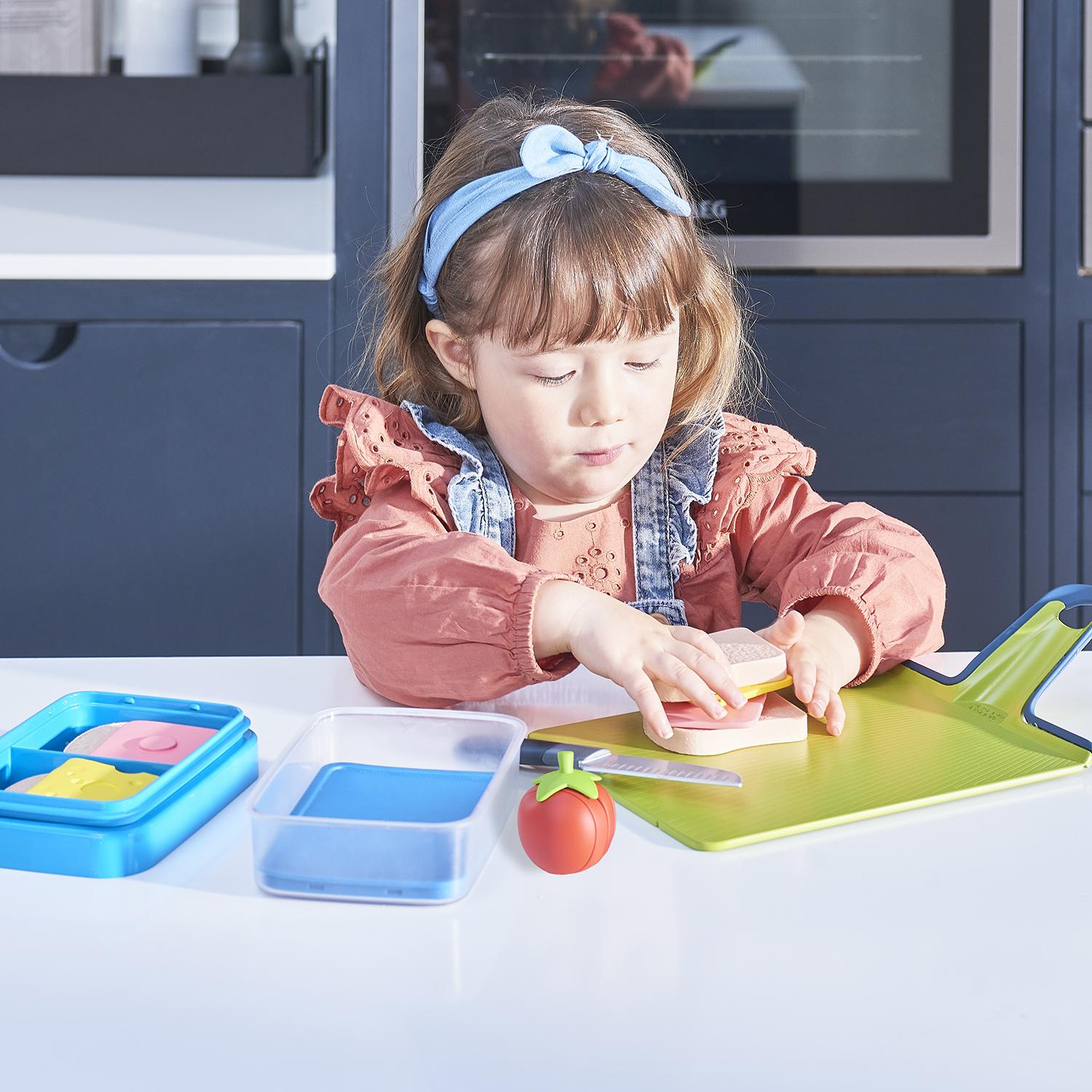 Casdon Joseph Joseph Go Eat Play Food Set