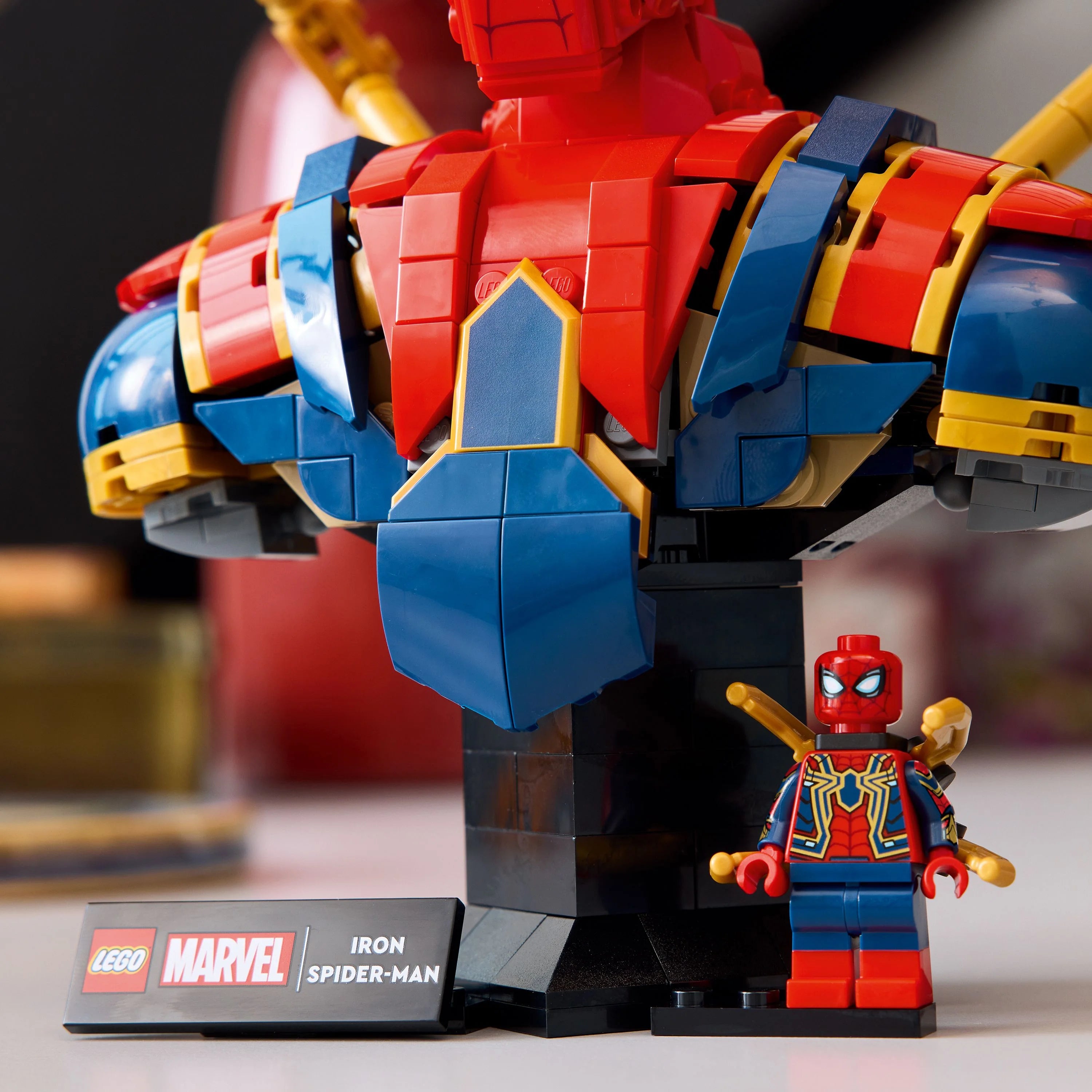 LEGO ǀ Marvel Iron Spider-Man Bust Collectible Adult Building Set 76326
