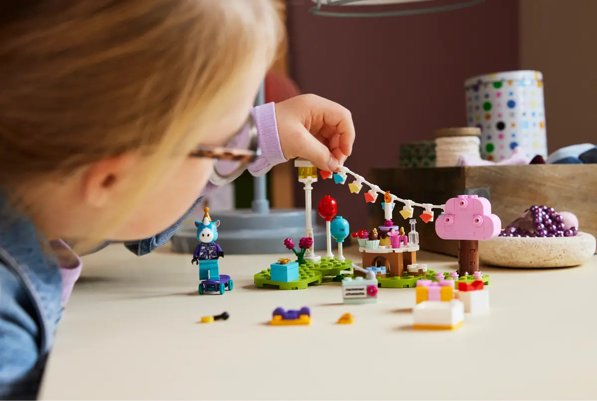 LEGO Animal Crossing Julian's Birthday Party 77046