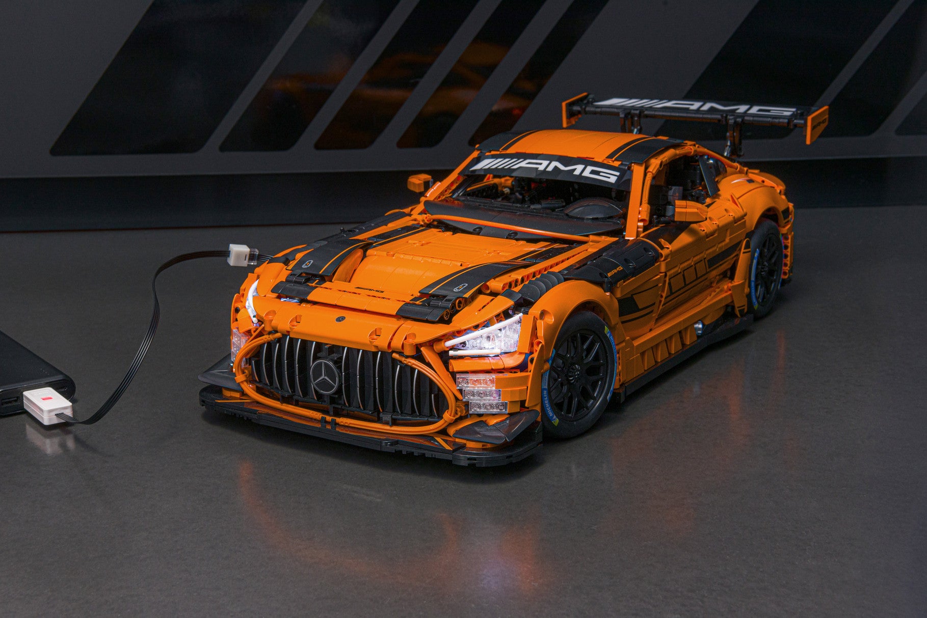 CaDA Master Mercedes-AMG GT3 1:8 Car Building Set 5466 Pieces