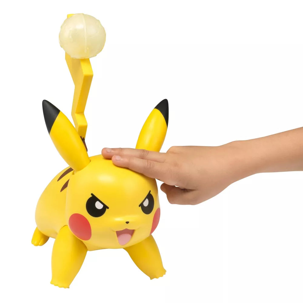 Pokémon Battle Action Pikachu Deluxe Feature Figure