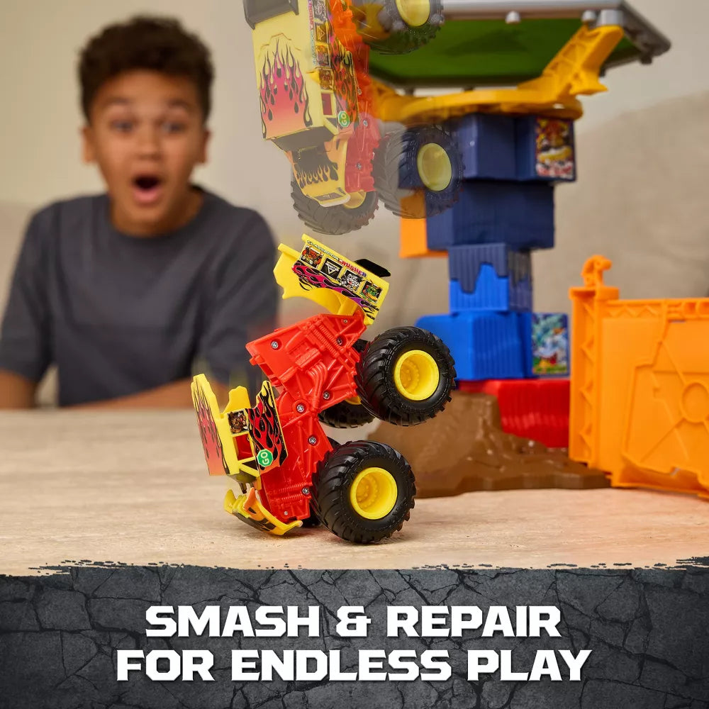 Monster Jam 1:64 Smash & Bash Crash Course Playset