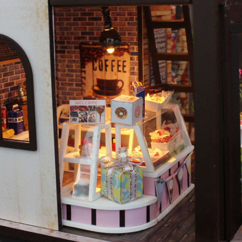 Miniature House DIY Kit - Coffee House