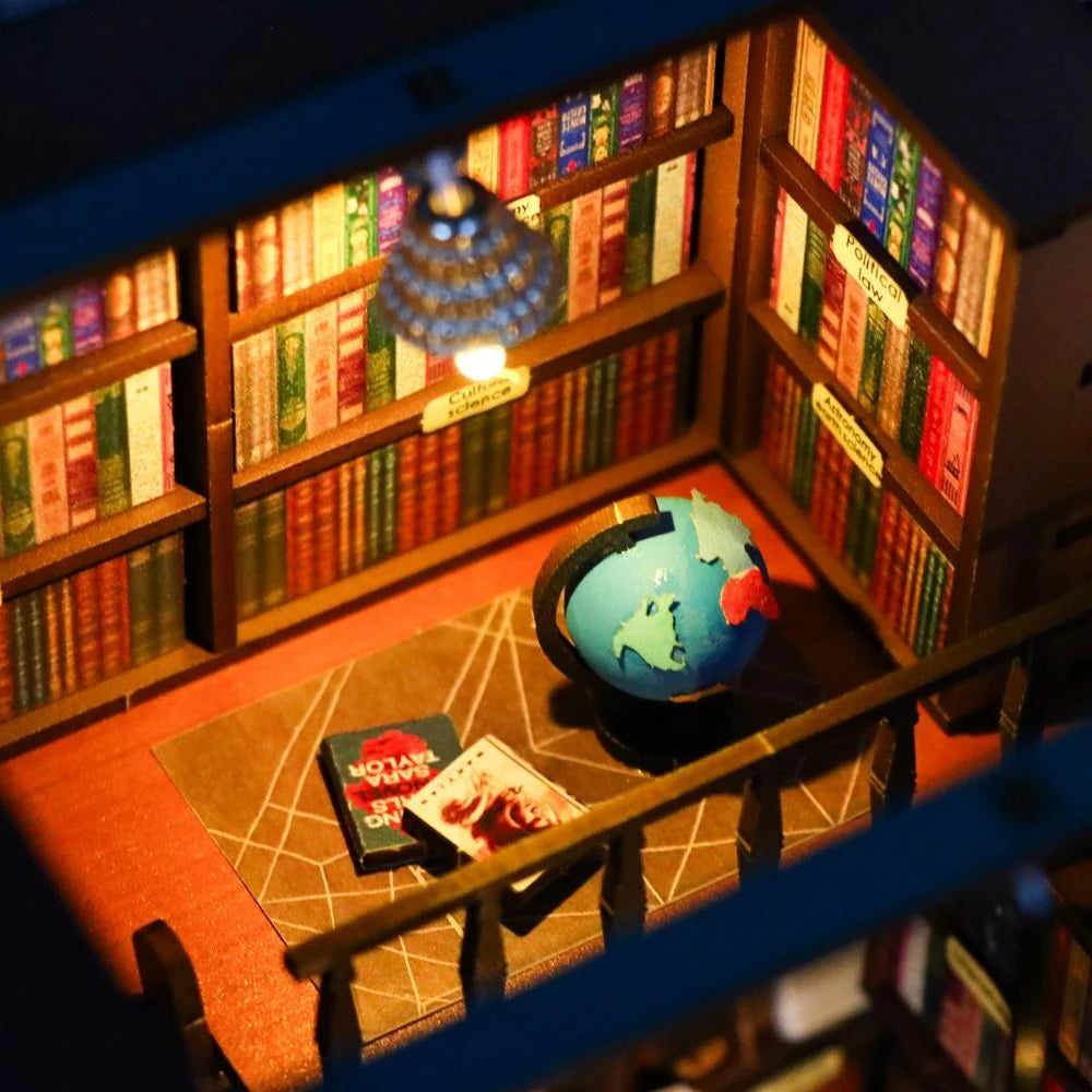 Soul Bookstore (DIY Book Nook Kit)