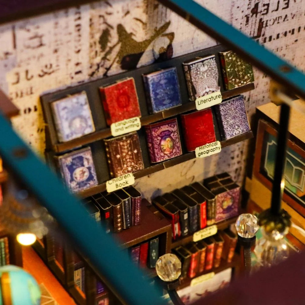 Soul Bookstore (DIY Book Nook Kit)