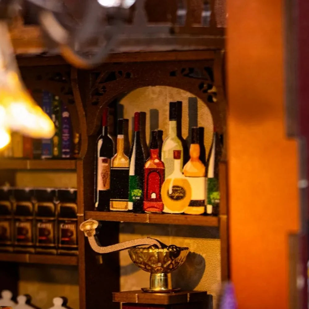 Coffee Shop (DIY Book Nook Kit)