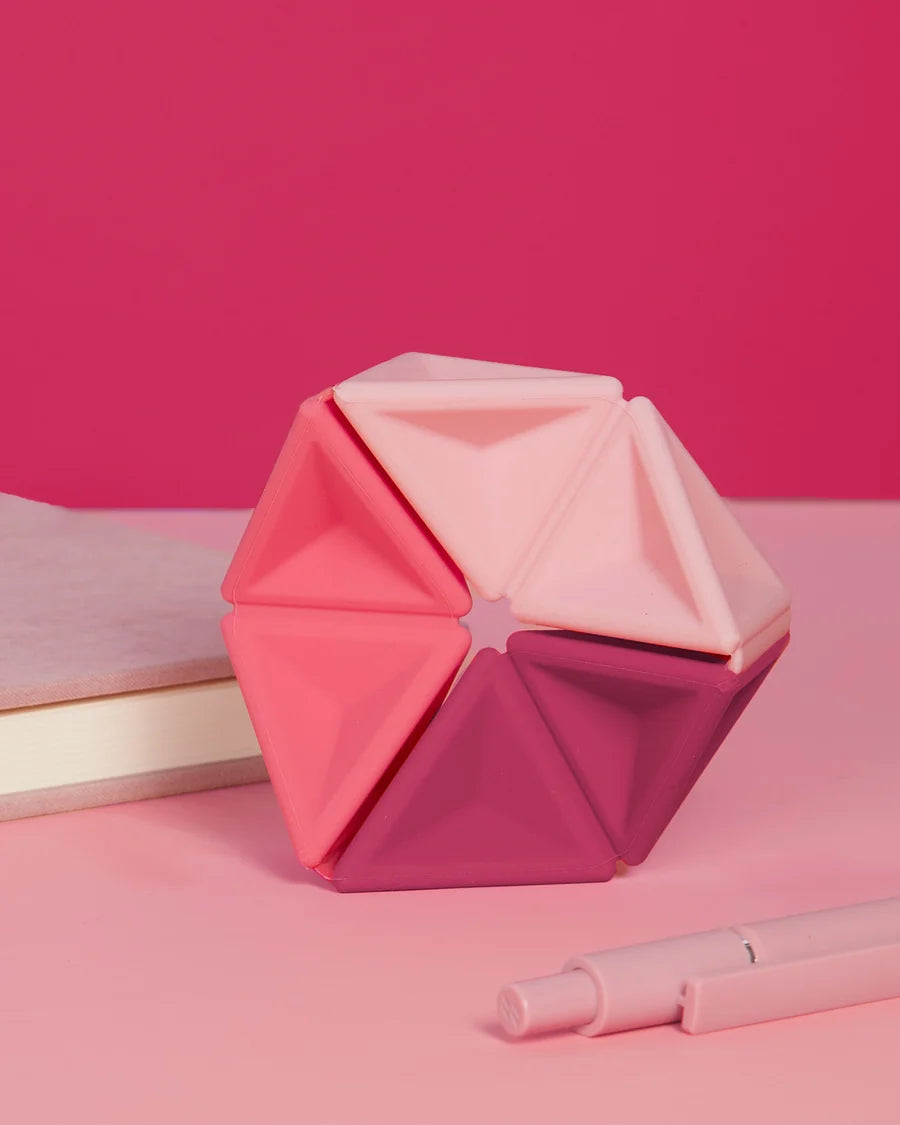 Speks Pivot Magnetic Fidget Toy Magenta