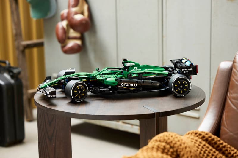 LEGO Technic Aston Martin Aramco AMR25 F1® Car