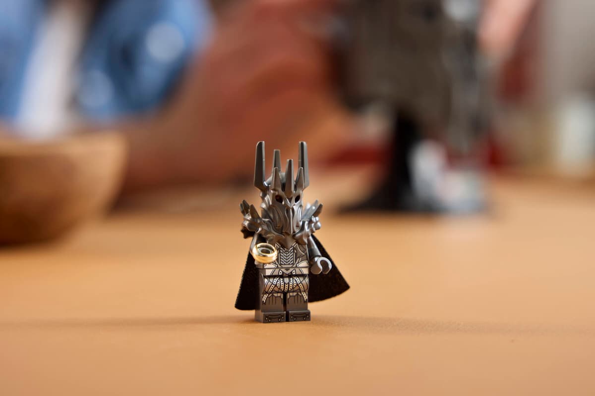 LEGO Icons The Lord of the Rings: Sauron’s Helmet 11373