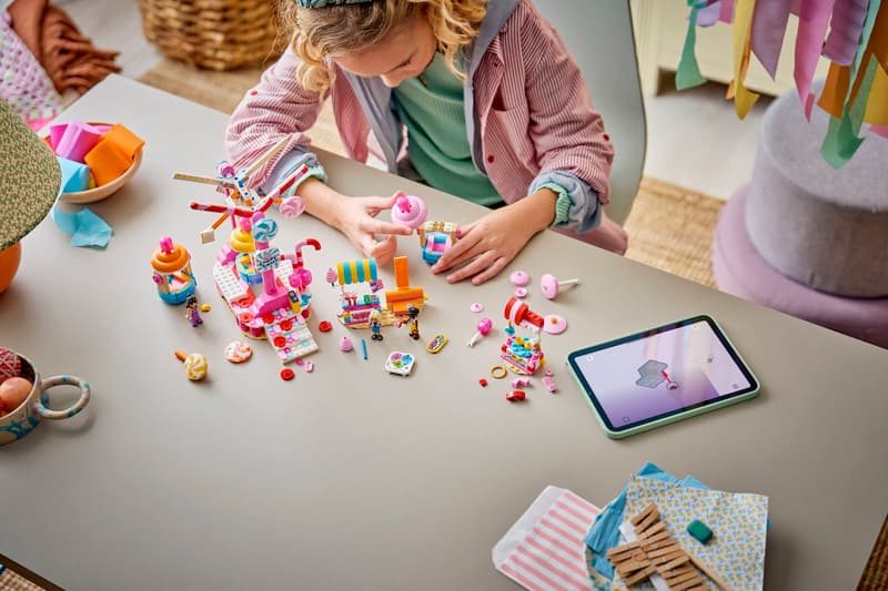 LEGO Friends Candy & Cupcake Ferris Wheel Building Set 42700