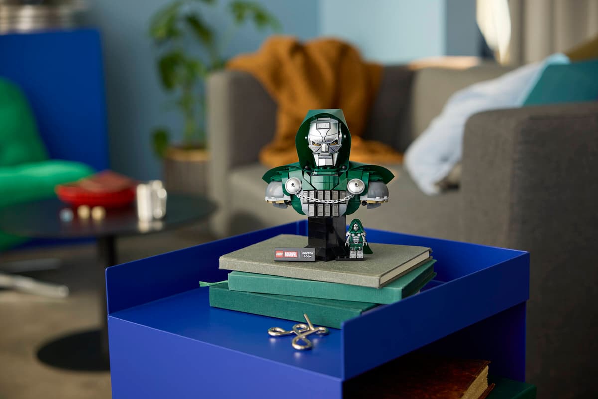 LEGO Marvel Doctor Doom Bust Building Set 76345
