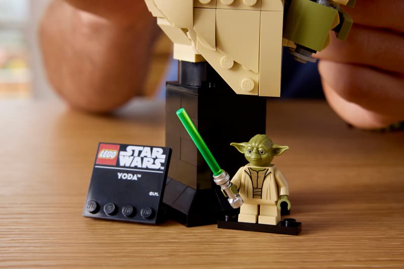 LEGO Star Wars Attack of the Clones™ Yoda™ Bust - Collectable Building Set for Adults - 75438