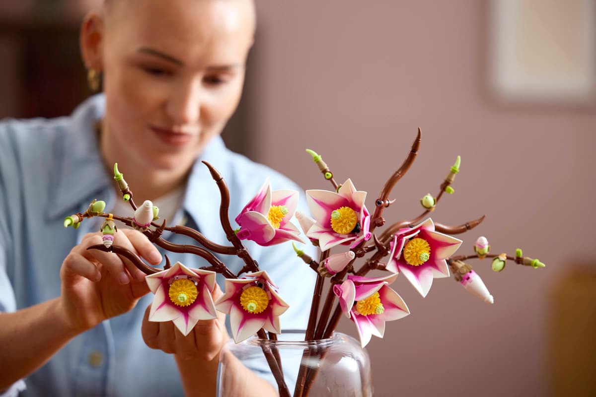 LEGO Botanicals Magnolia Branches Flower Decor 11510