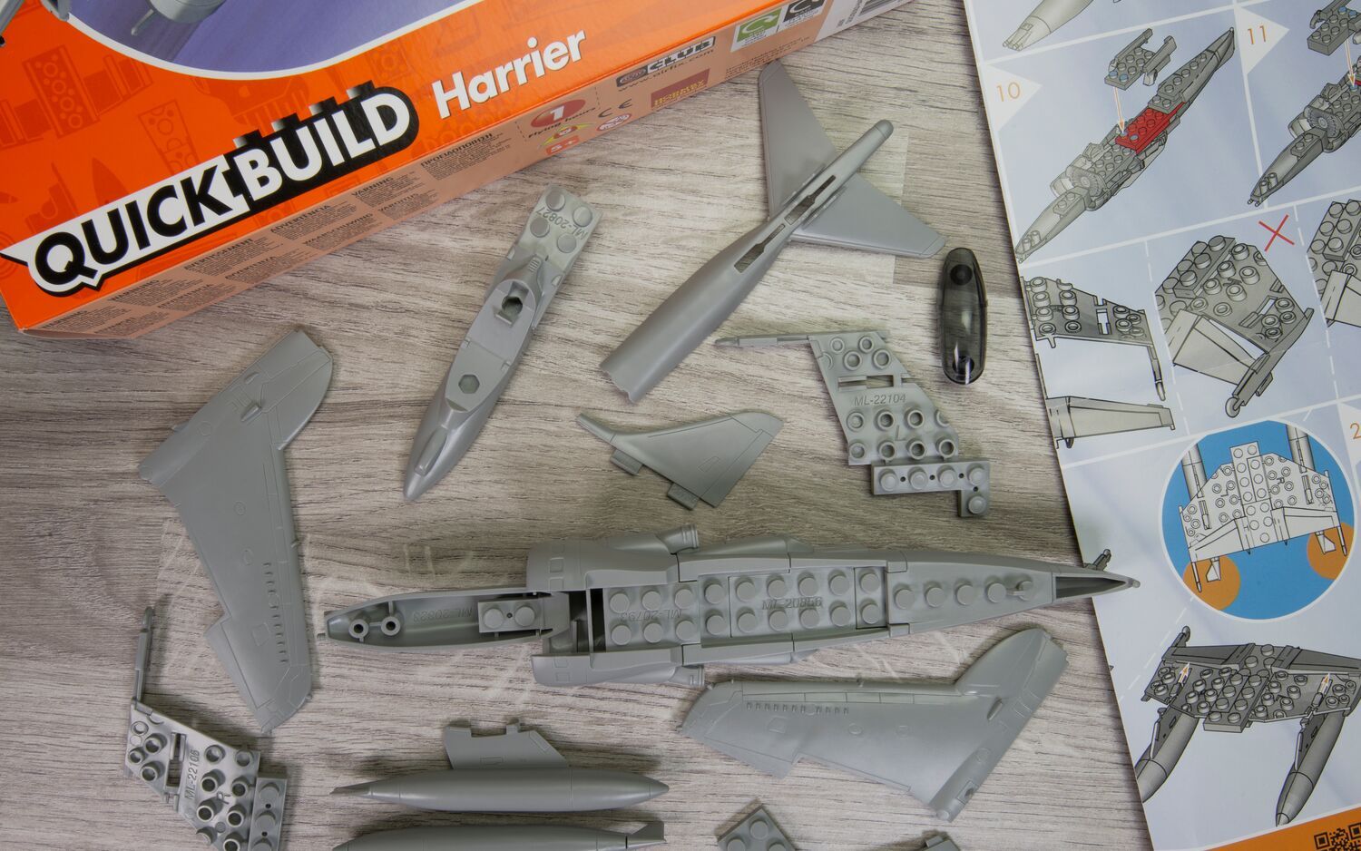 Airfix QUICKBUILD Harrier