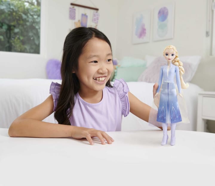Disney Frozen 2 Doll: Elsa