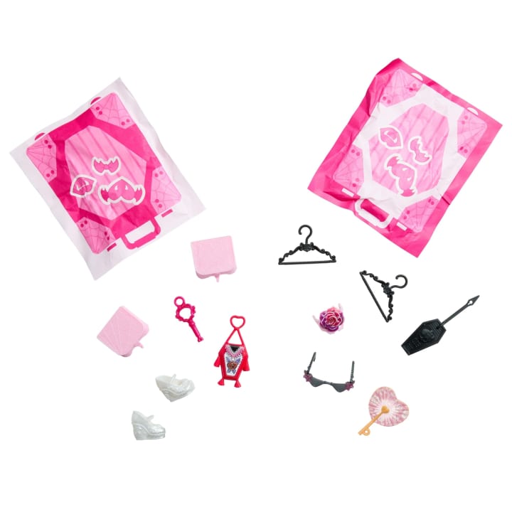 Monster High Skulltimate Secrets Gore-Geous Oasis Draculawa