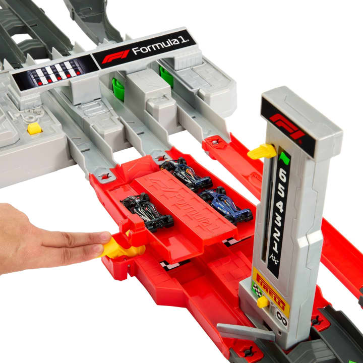 Hot Wheels Racing Grand Prix Track Set