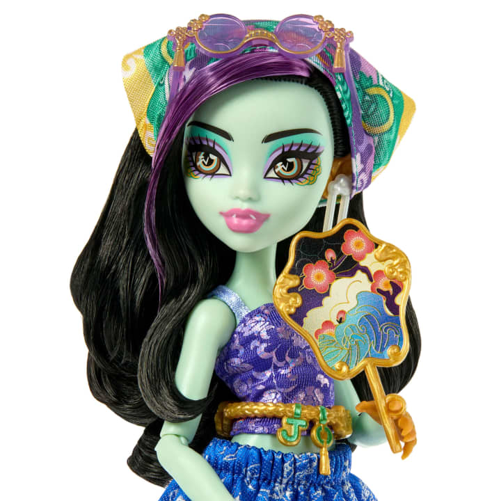 Mattel Monster High Skulltimate Secrets Gore-Geous Oasis Doll Jinafire Long