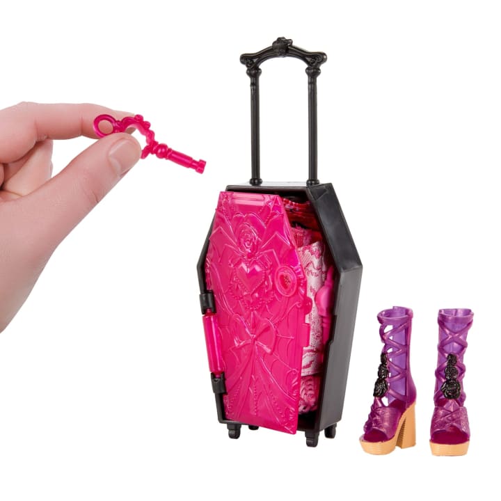 Monster High Skulltimate Secrets Gore-Geous Oasis Draculawa