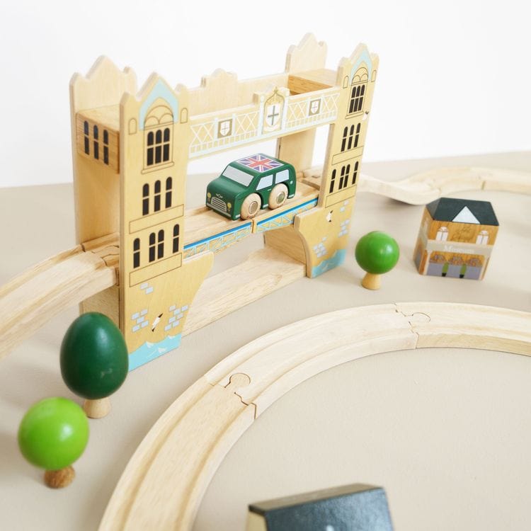 Le Toy Van London Train Set 120pc