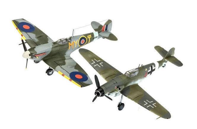 Revell Combat Set Bf 109G-10 & Spitfire Mk.V Plastic Model Kit