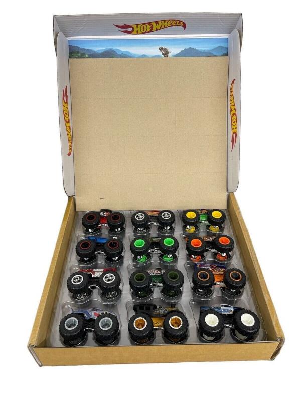 Hot Wheels Monster Trucks Ultimnate Chaos 12 Pack
