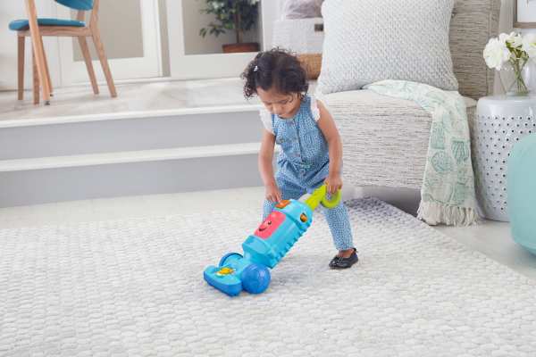 Fisher Price Laugh & Learn Light Up Vacuum